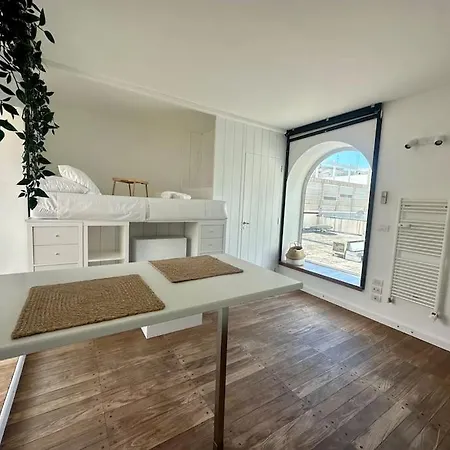 Apartment Terrace In Town Bari